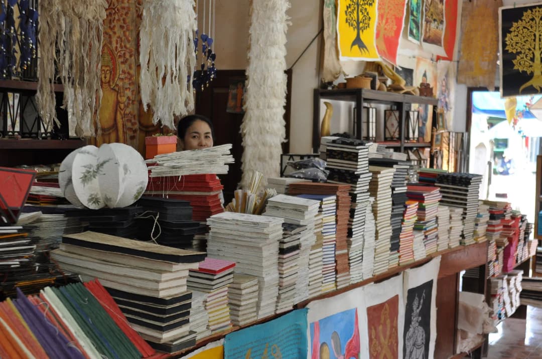 The neighbouring establishment had a very impressive array of hand made paper products. Unfortunately, they were of little utility to me personally, as a lonesome soul living in a single room outside
